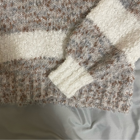 Sweater bundle - Picture 10 of 10